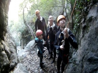  Barranquismo familiar en 66 